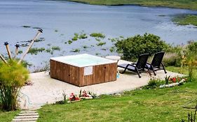 Cabañas en el Lago Calima